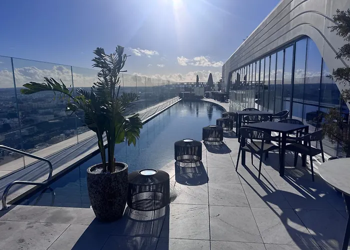 Mercury Tower 508 Lägenhet