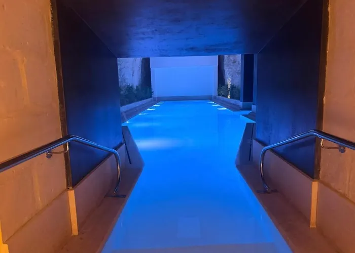 Mercury Tower 508 Lägenhet *