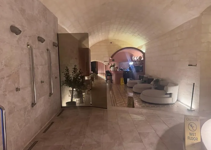 Mercury Tower 508 Lägenhet